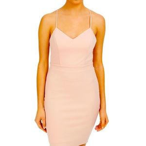 NWT JUNIORS’ BOW-BACK BODYCON DRESS